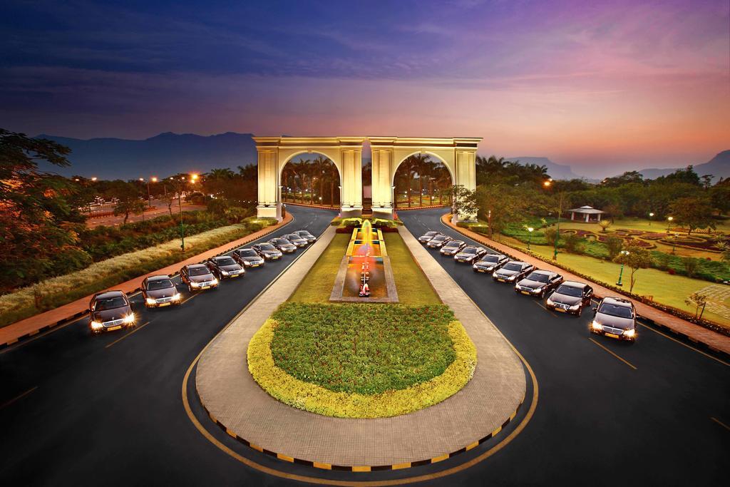 Aamby Valley City Lonavala Exteriör bild The University of the Philippines Diliman, the main campus of the University of the Philippines, is the largest university in the Philippines.